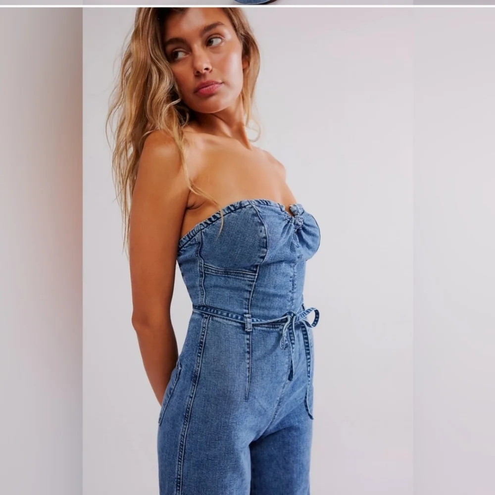 Free people 🖤Curvy Femme fatale Blue Denim Jumpsuit - Picture 3 of 5